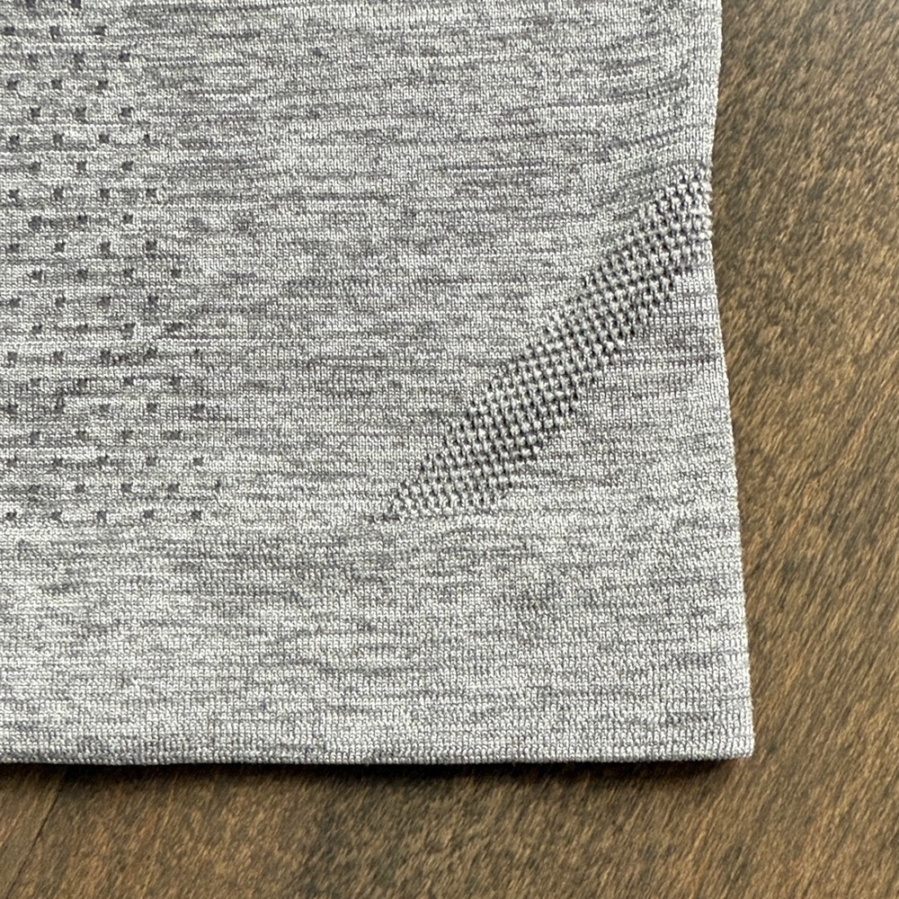 Lululemon Athletica Swiftly Light Gray Tank Top waist length - Picture 11 of 11